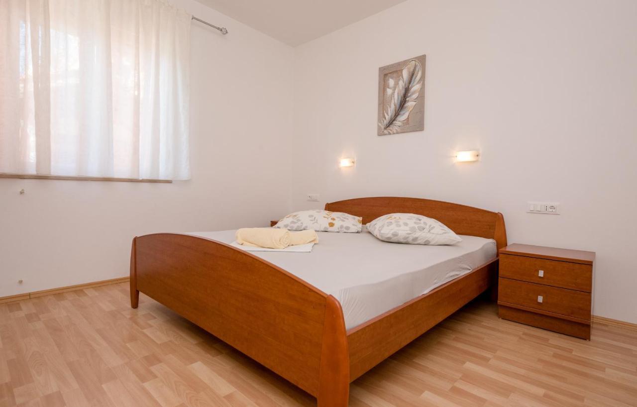 Apartments Silvana In Kampor Bagian luar foto