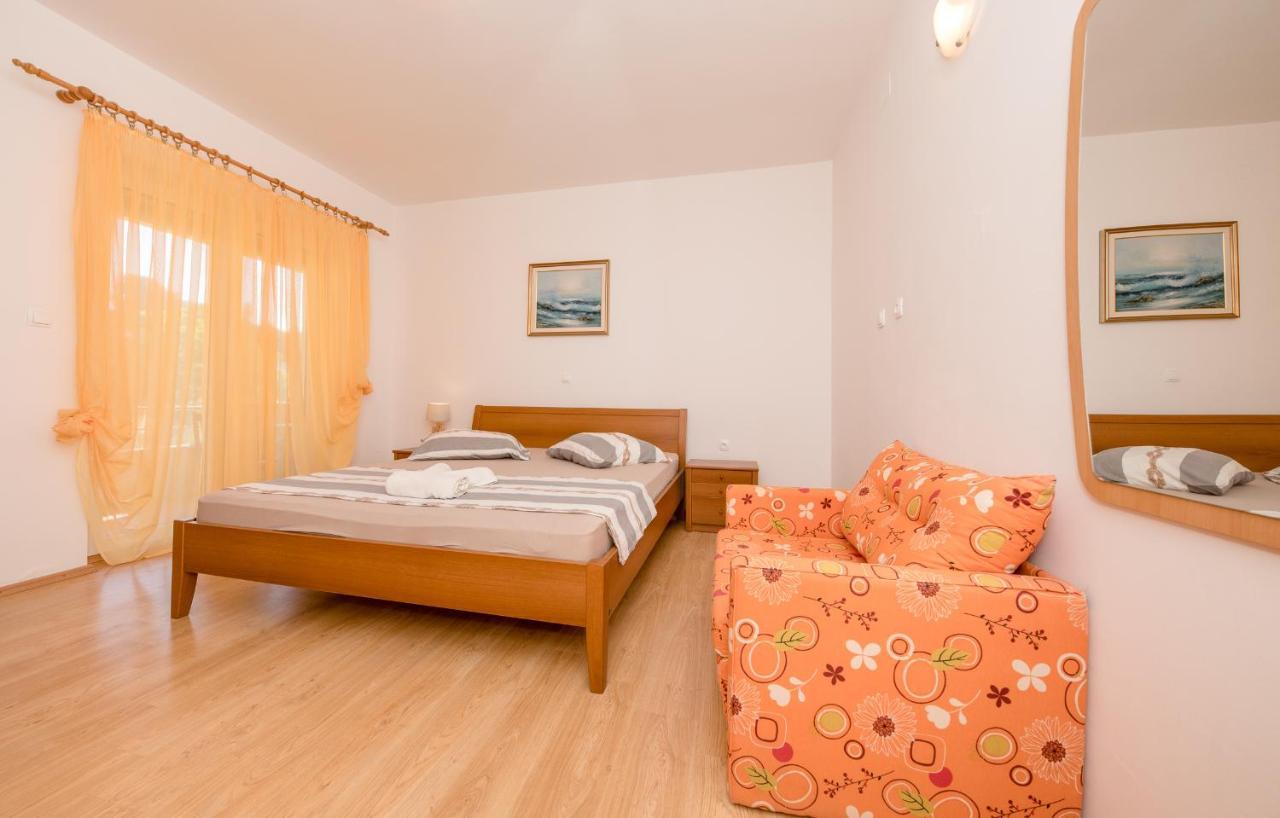 Apartments Silvana In Kampor Bagian luar foto